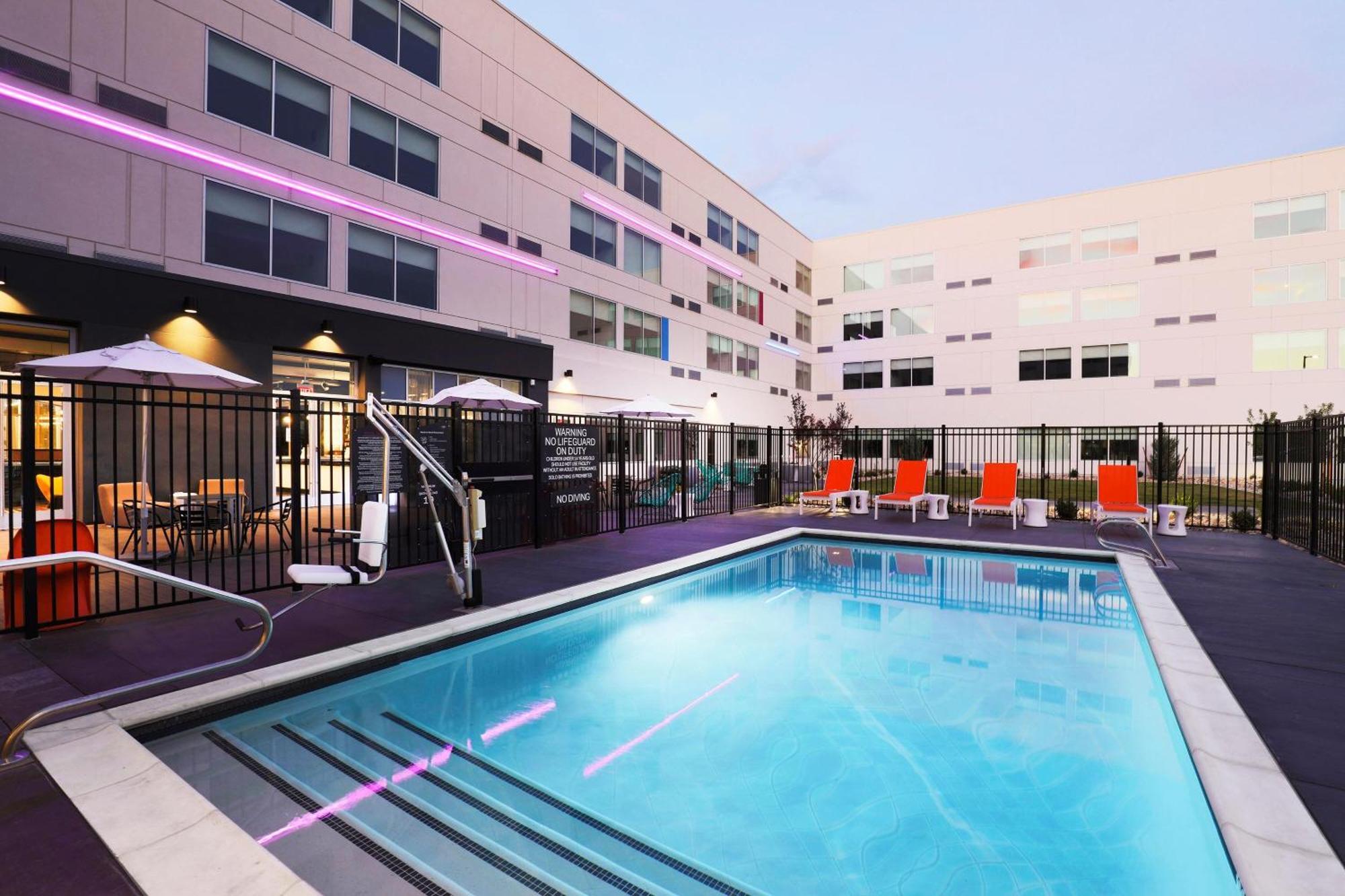 Aloft Reno Tahoe International Airport Ngoại thất bức ảnh